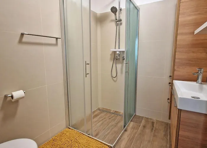 Gina Apartamento Golaš